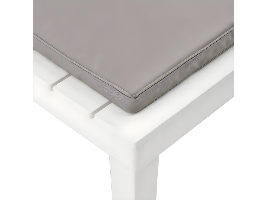 White Chair - dlz1766576484443