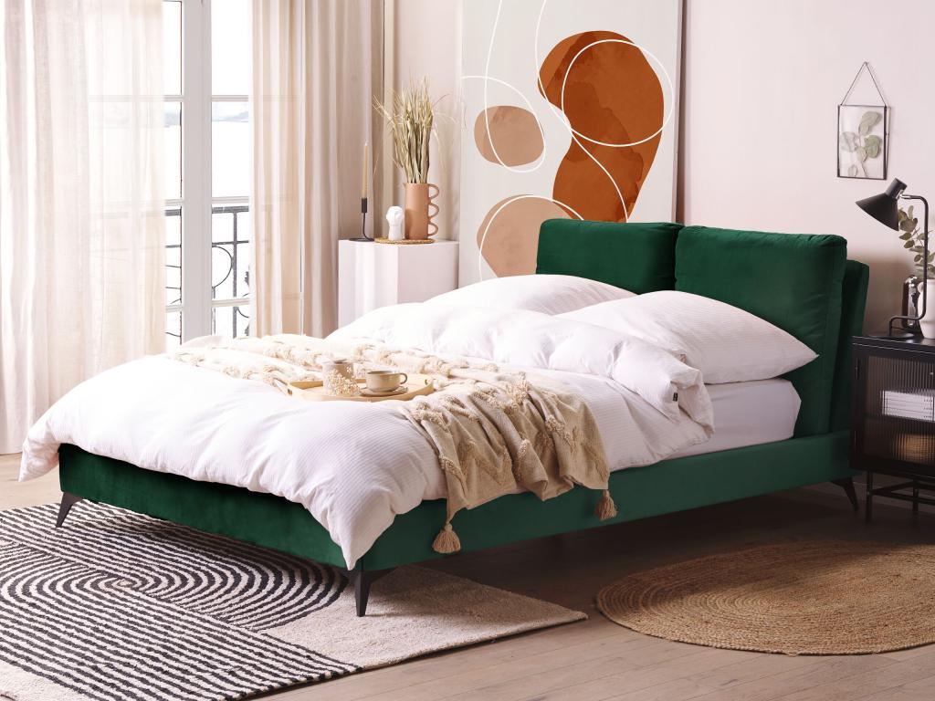 Green Velvet Bed, 140 x 200 cm